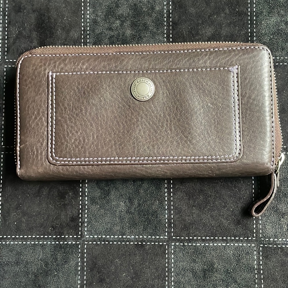 Authentic Coach Chelsea Pebbled Accordion Zip Wallet Chocolate Brown Style 40032